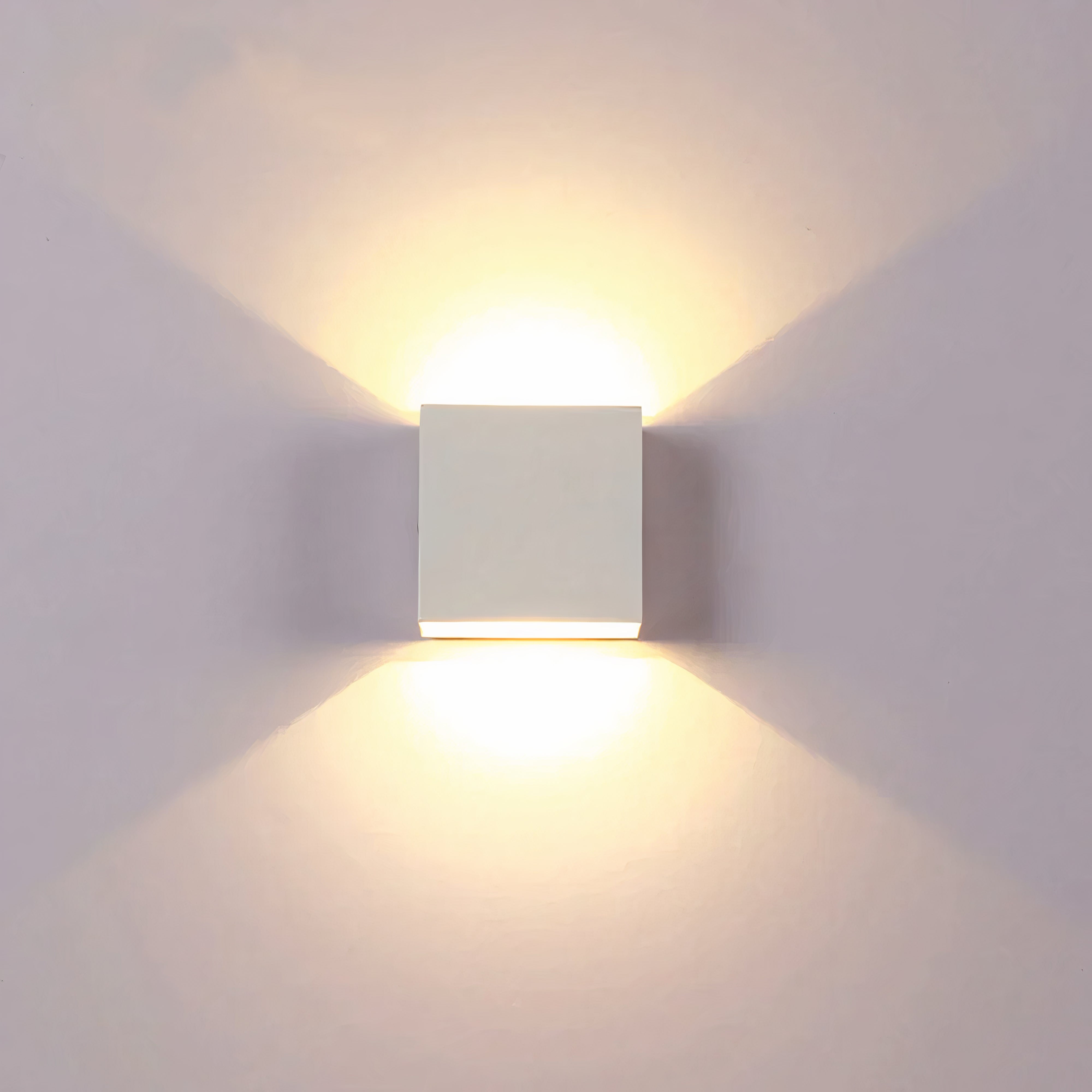 Moderne quadratische Wandleuchte