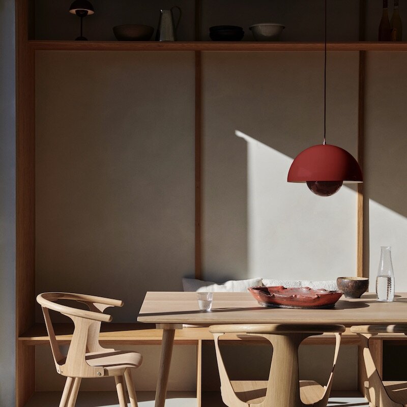Half-round metal ceiling lamp